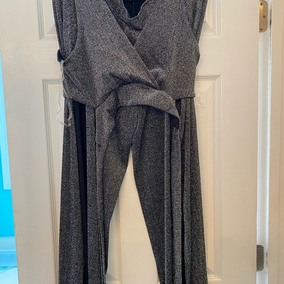 NWT XL Split Leg Two Piece Pant Set - Picture 11 of 12